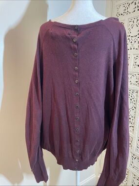 Women's Lightweight Pullover Sweater in Deep Plum